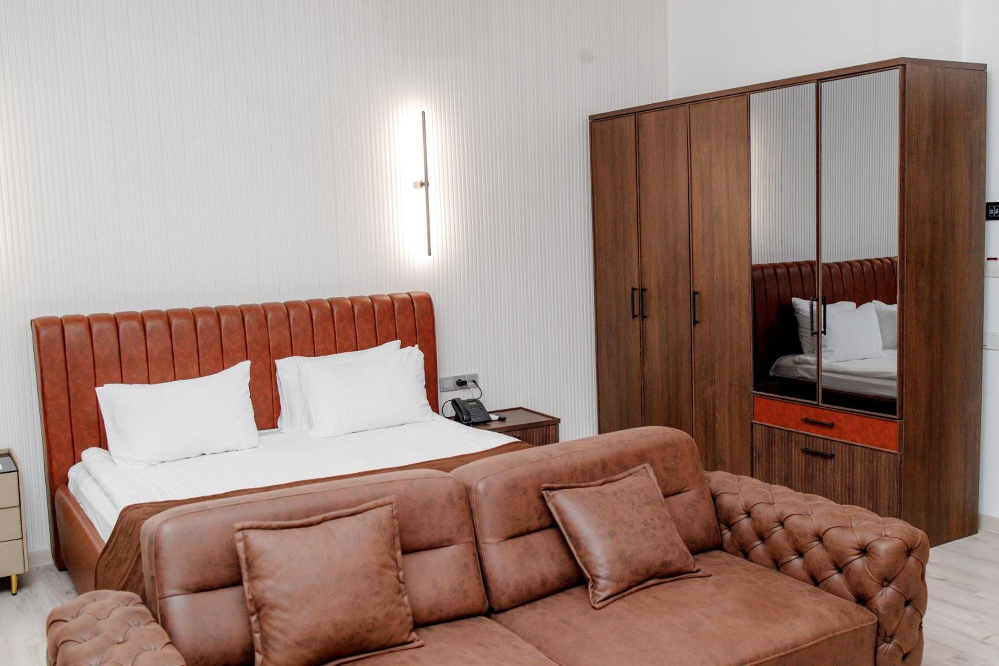 Infinity Plaza Hotel Atyraū Zewnętrze zdjęcie