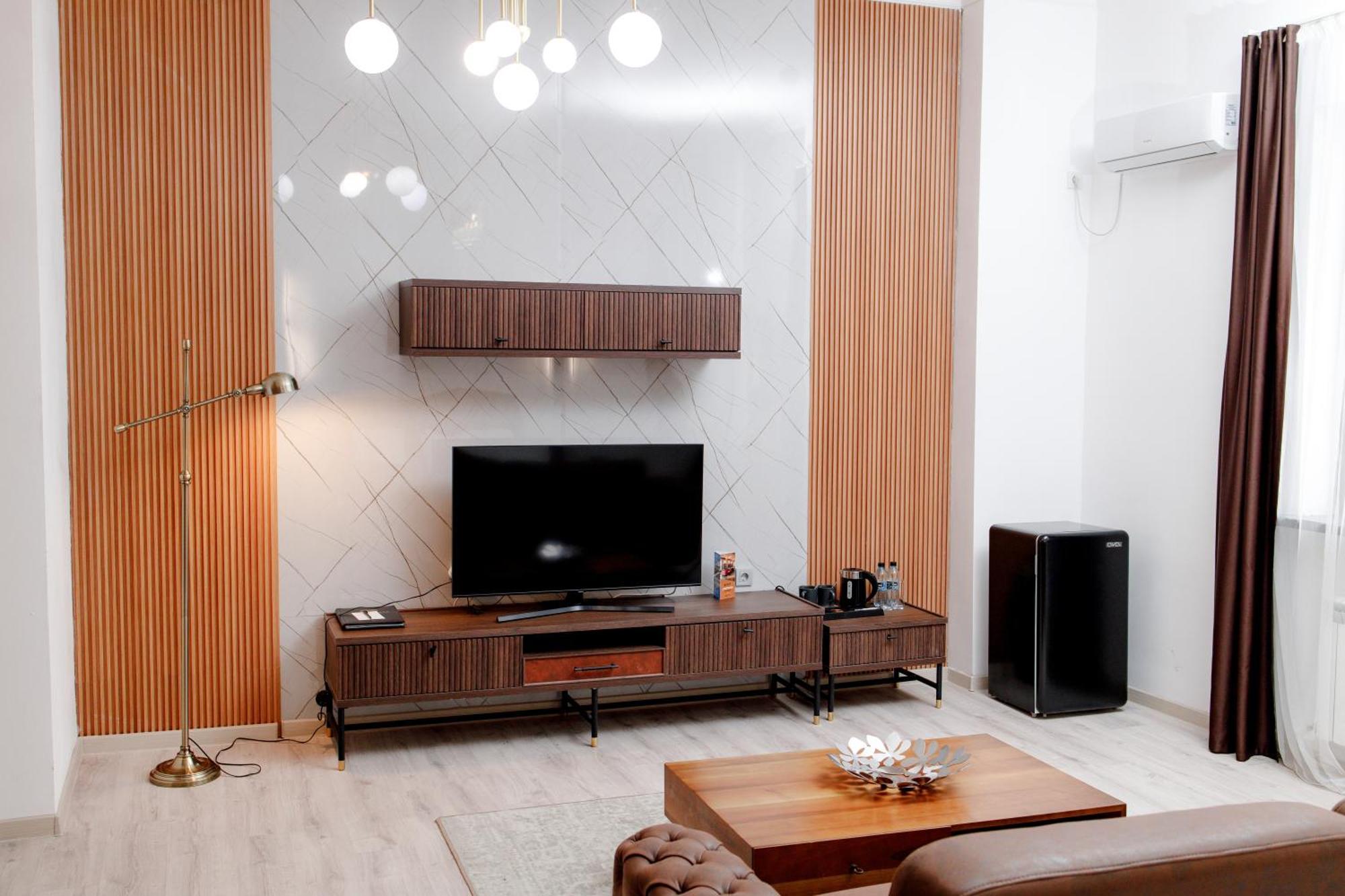 Infinity Plaza Hotel Atyraū Zewnętrze zdjęcie