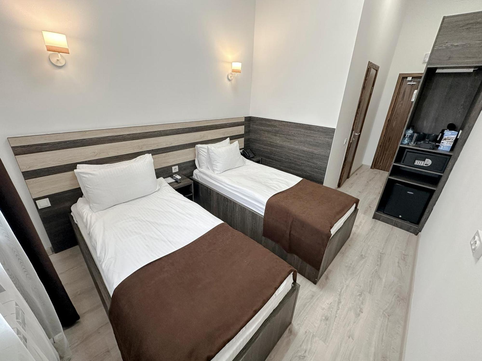 Infinity Plaza Hotel Atyraū Zewnętrze zdjęcie