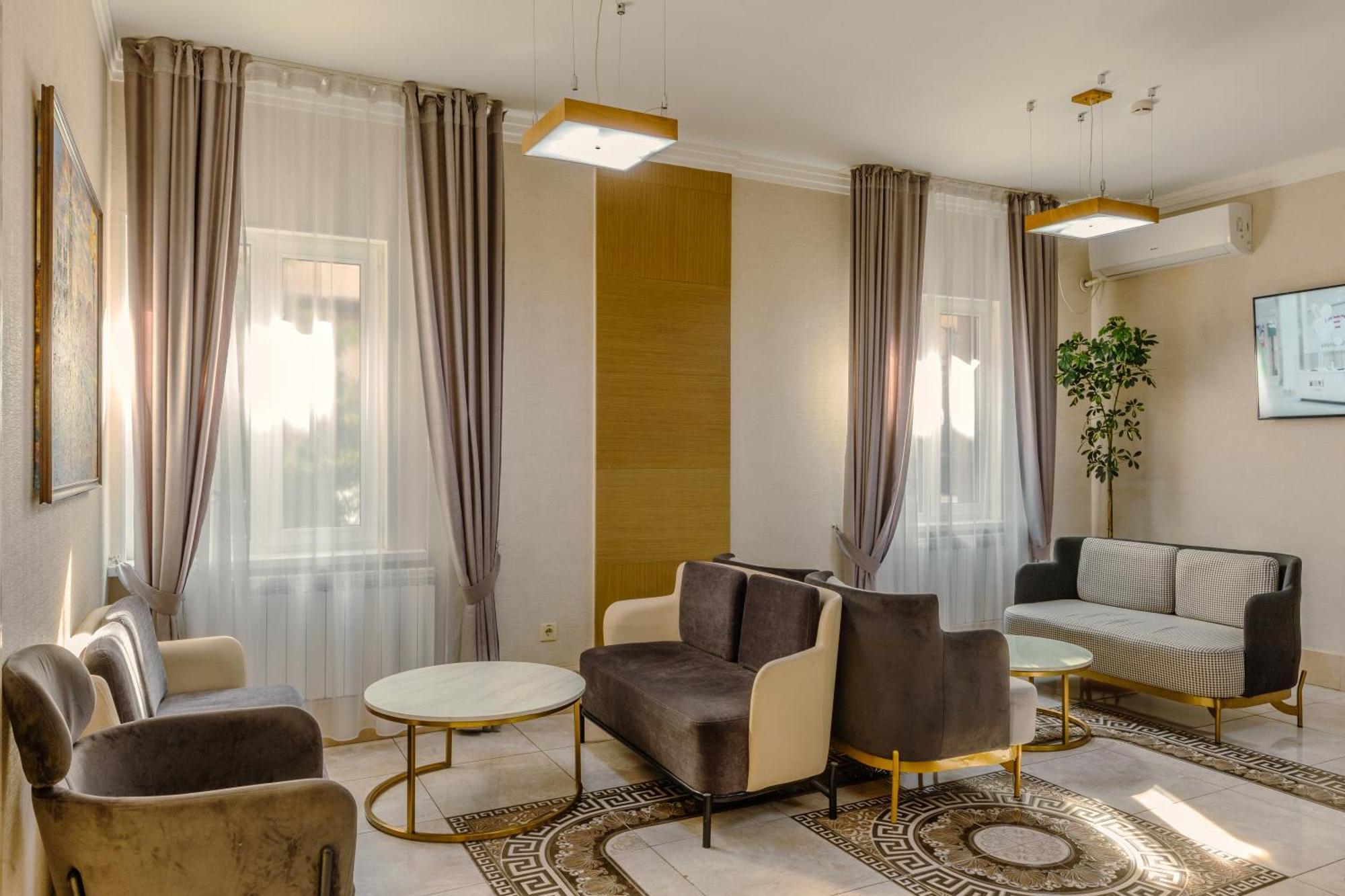 Infinity Plaza Hotel Atyraū Zewnętrze zdjęcie
