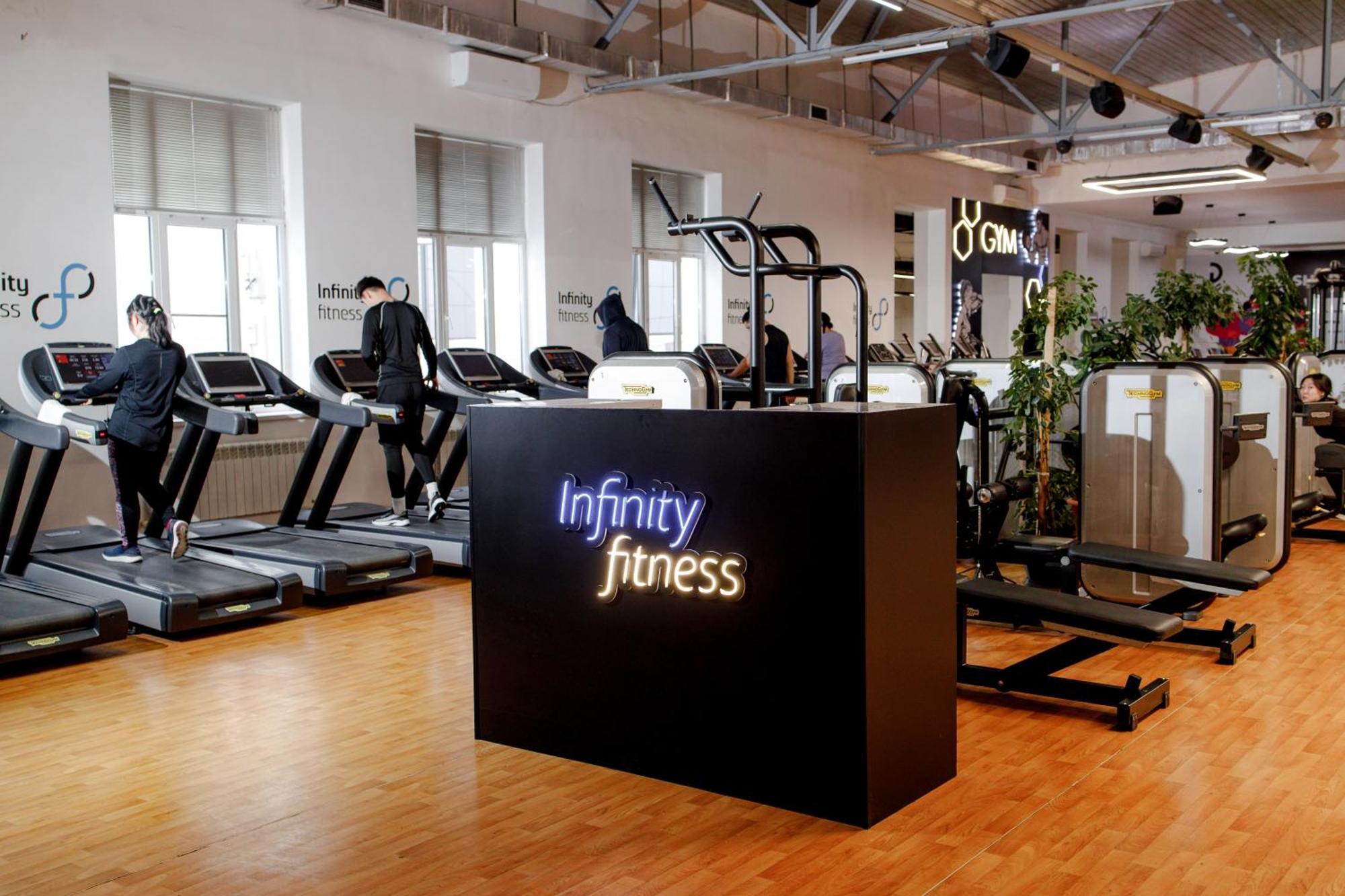 Infinity Plaza Hotel Atyraū Zewnętrze zdjęcie